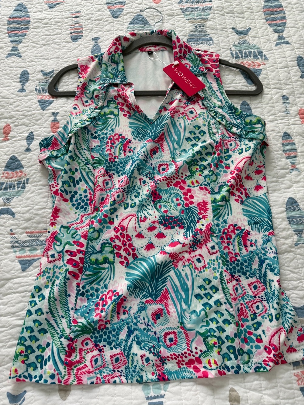 Sleeveless V-Neck Tropical Print Top — Pink & Teal